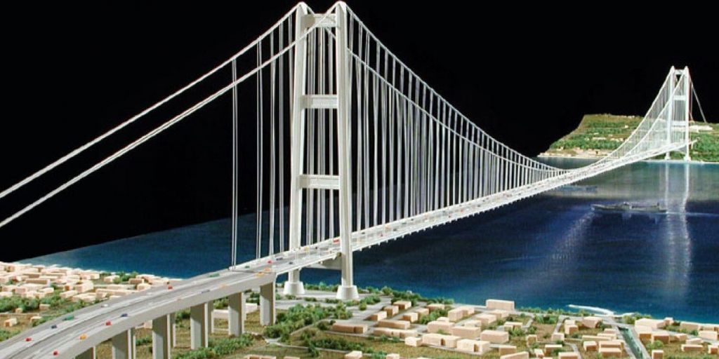 Ponte sullo Stretto: “Non ne condivido i vantaggi, in Sicilia mancano dall’acqua al sale”