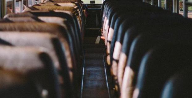 Donazione UniCredit alla onlus “Giovani 2017 3P” per l’acquisto di un pulmino