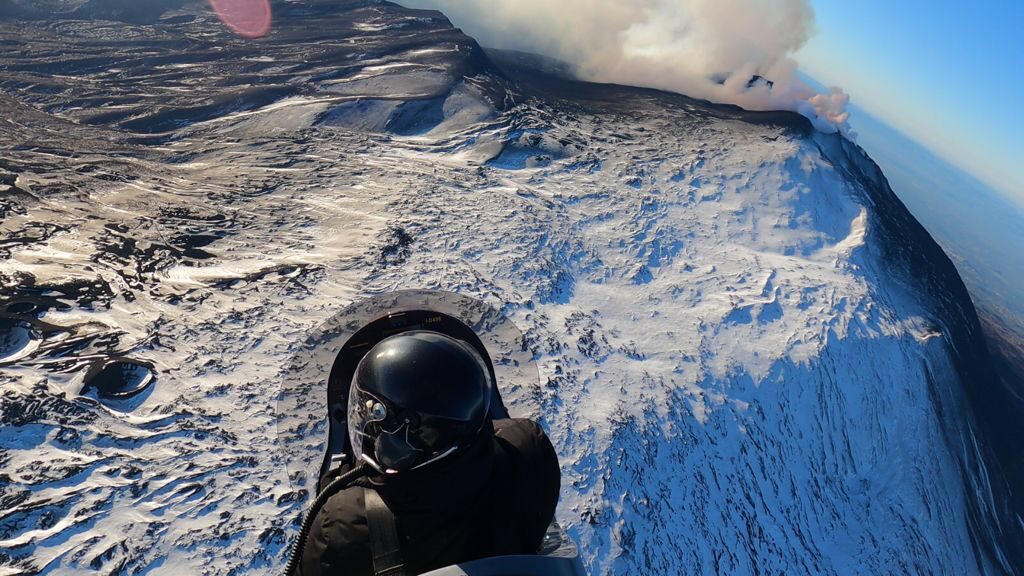 Franco Italiano, il 63enne di Santa Venerina che sorvolerà l’Etna Franco Italiano, il 63enne di Santa Venerina che sorvolerà l’Etna