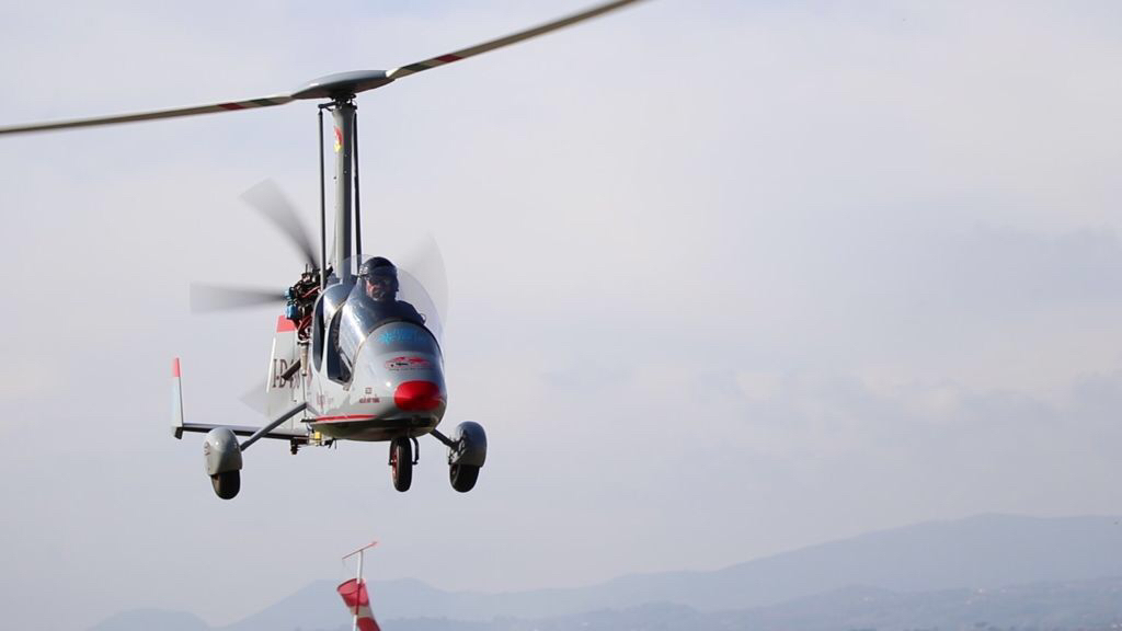 Galleria foto 'Franco Italiano, il 63enne di Santa Venerina che sorvolerà l’Etna' - foto 2