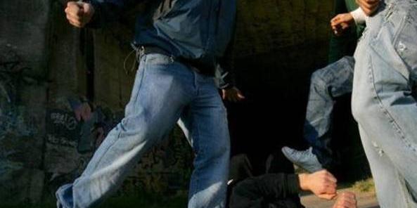 Droga, spaccio a Taormina, rapine e botte a chi non pagava