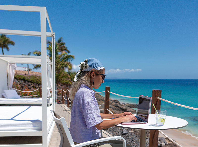 Isole Canarie cercano smart worker per soggiorno tutto pagato di 6 mesi