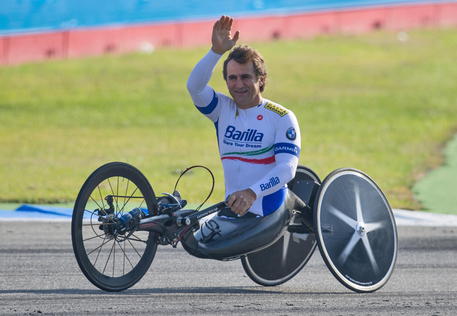 Handbike, Alex Zanardi torna a casa dopo il terribile incidente