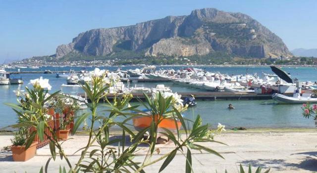 B&B di Mondello il preferito in Italia dai viaggiatori Tripadvisor B&B di Mondello il preferito in Italia dai viaggiatori Tripadvisor