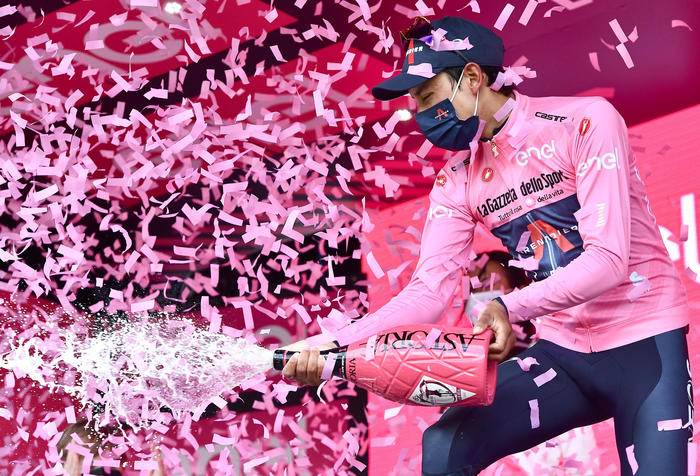 Giro d’Italia, vince Bernal, il ragusano Caruso splendido secondo