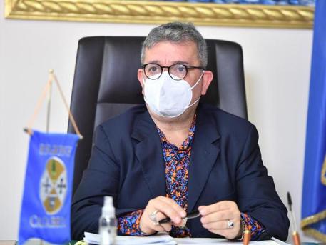 Covid, Spirlì, sbarchi incontrollati vanificano sforzi