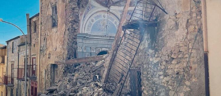 Tar dà ragione al Comune, soldi per restauro chiesa, ma è già crollata