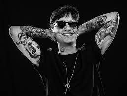 Ultimo, riprogrammate date stadi per 2022, due concerti a Catania