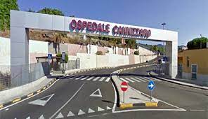 Si ferisce ad un braccio con una motosega, uomo in ospedale nel Catanese