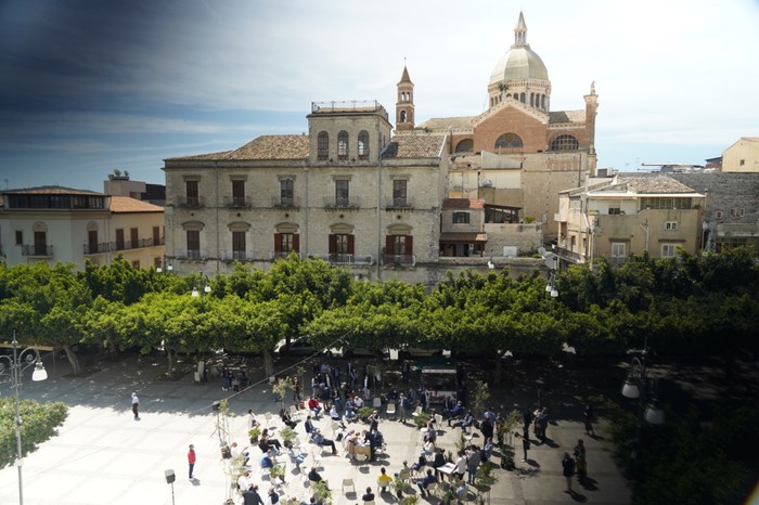 Favara, gioia per il piccolo Cristian: il bimbo di 7 anni investito in bici è tornato a casa