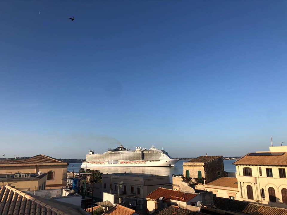 Turismo, crociere, la nave “SeaSide” di Msc nel porto di Siracusa