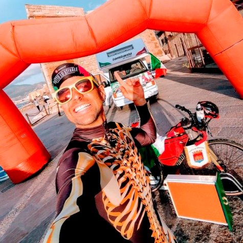 In bici da Trapani a Lugano, l’impresa di un pubblicitario