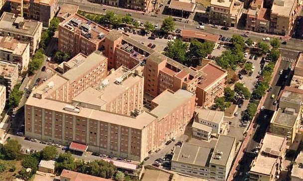 Covid, Gela, sorelle positive picchiano ostetrico e scappano