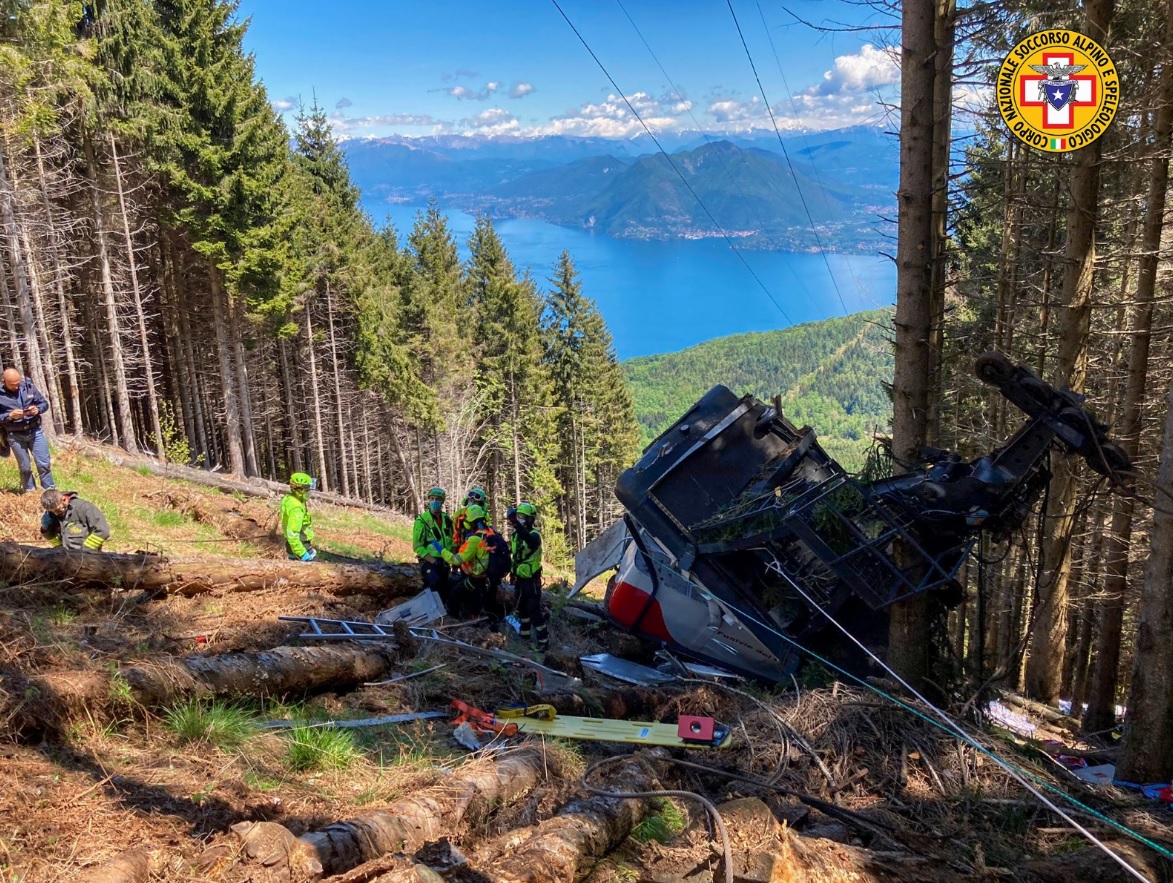 Precipita la funivia Stresa-Mottarone, 13 le vittime