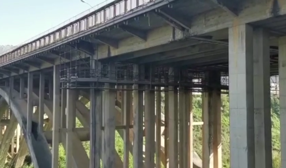 Ponte pericolante sulla provinciale 69/II: strada interdetta al traffico