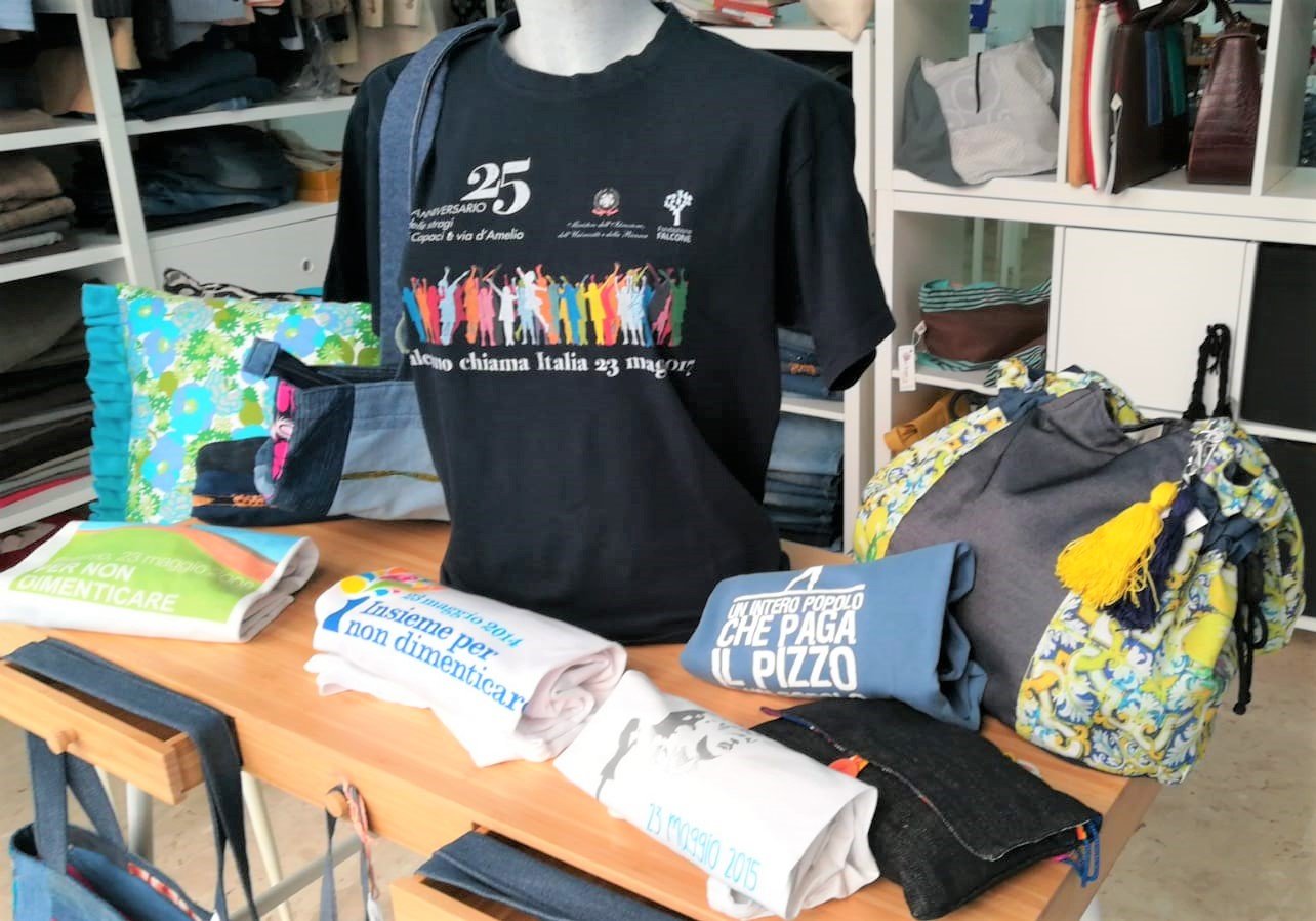 Donazione Unicredit alla Sartoria sociale per acquistare stampante 3D