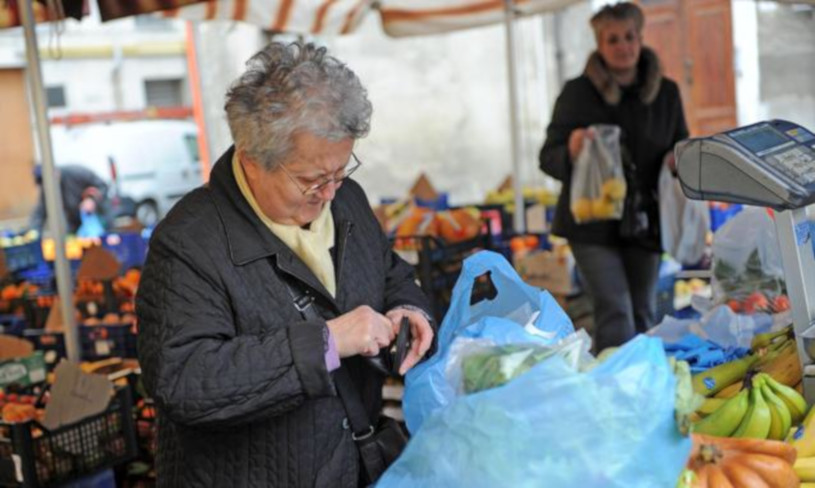 Povertà, dati “falsati” da sussidi e pandemia