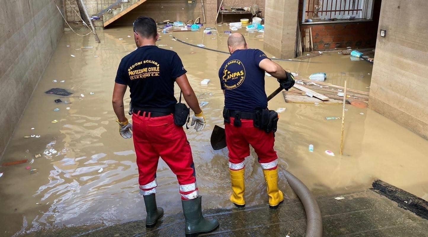 Barcellona Pdg, oltre cento volontari sul campo per la sicurezza