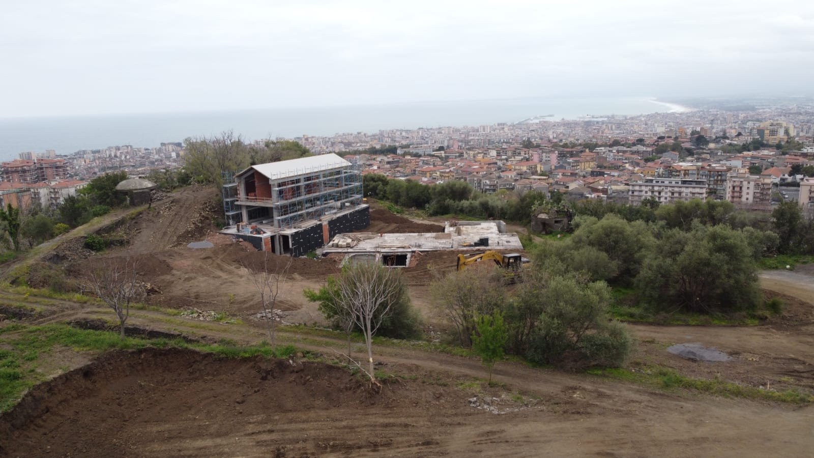 Catania, Timpa di Leucatia, verranno demolite solo alcune opere