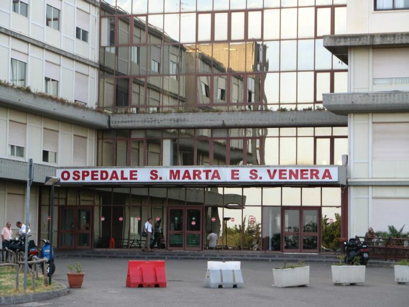 Acireale, l’ospedale torna a occuparsi dell’ordinario