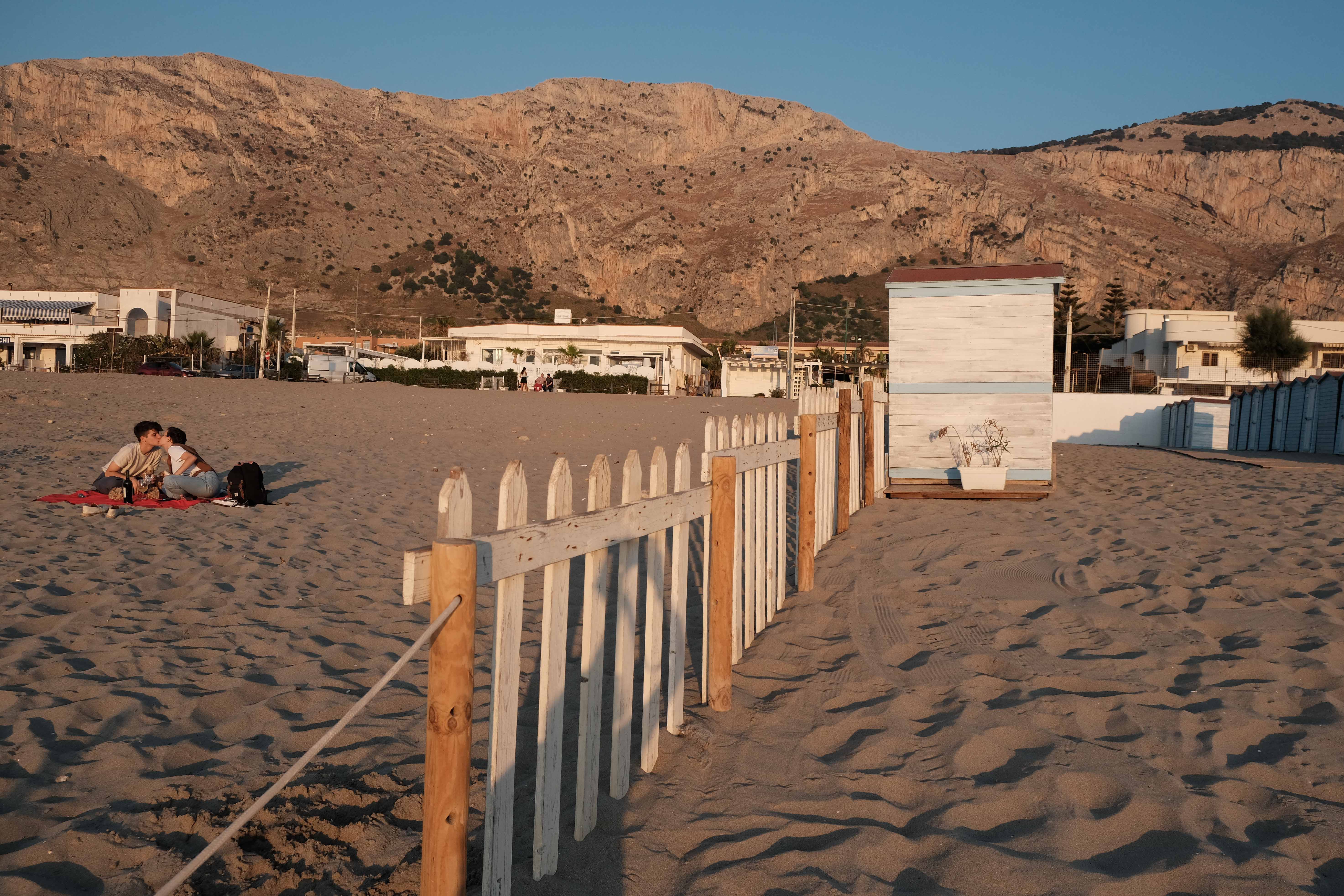 Ferragosto, vietati gli assembramenti su spiagge Egadi