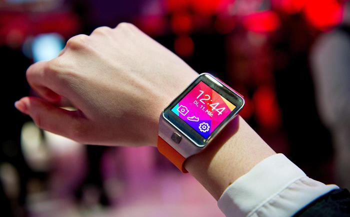Rollable smartwatch, come saranno i nuovi orologi pieghevoli