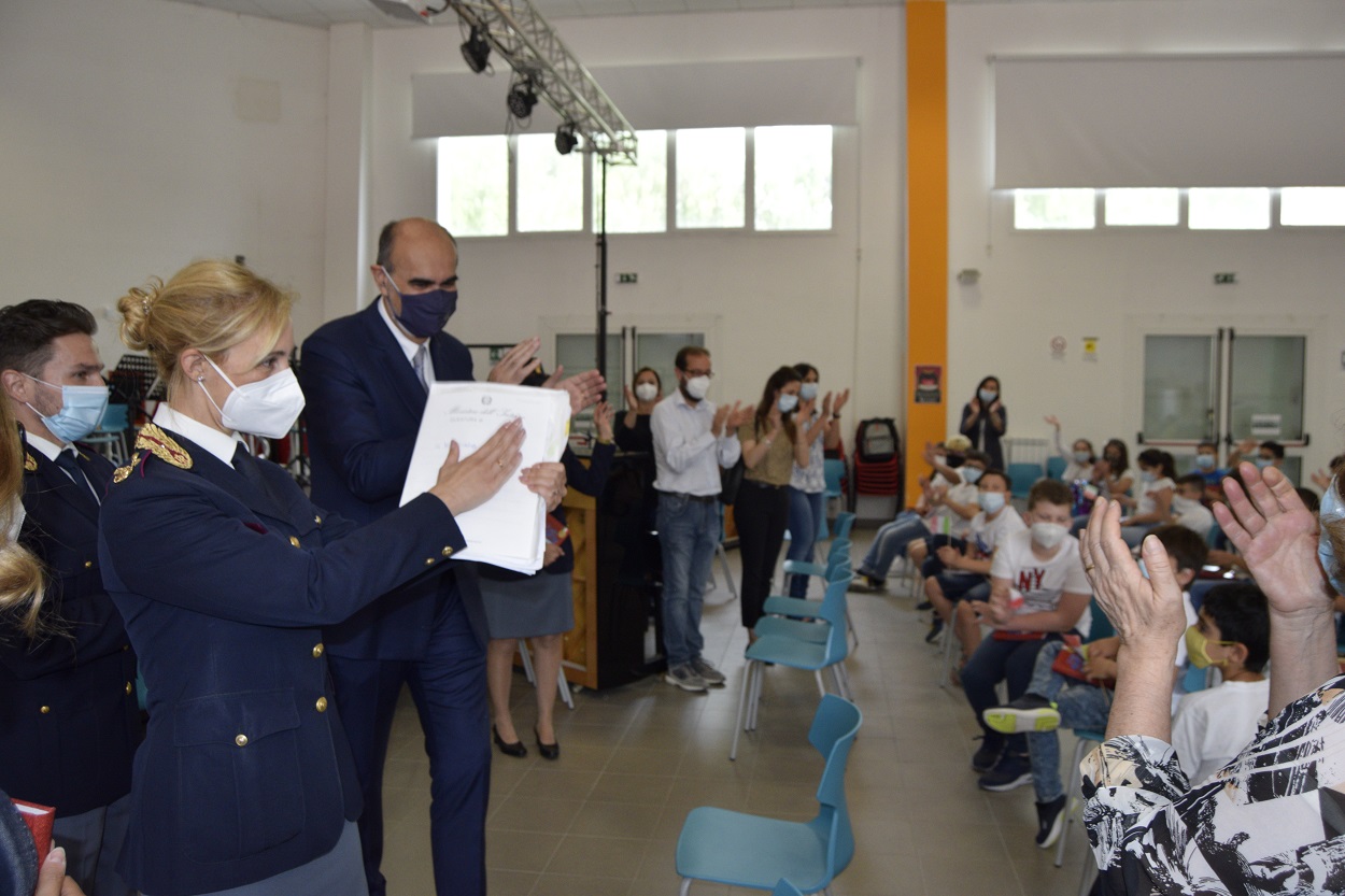 Progetto “Il mio diario”, consegna in una scuola di Carini