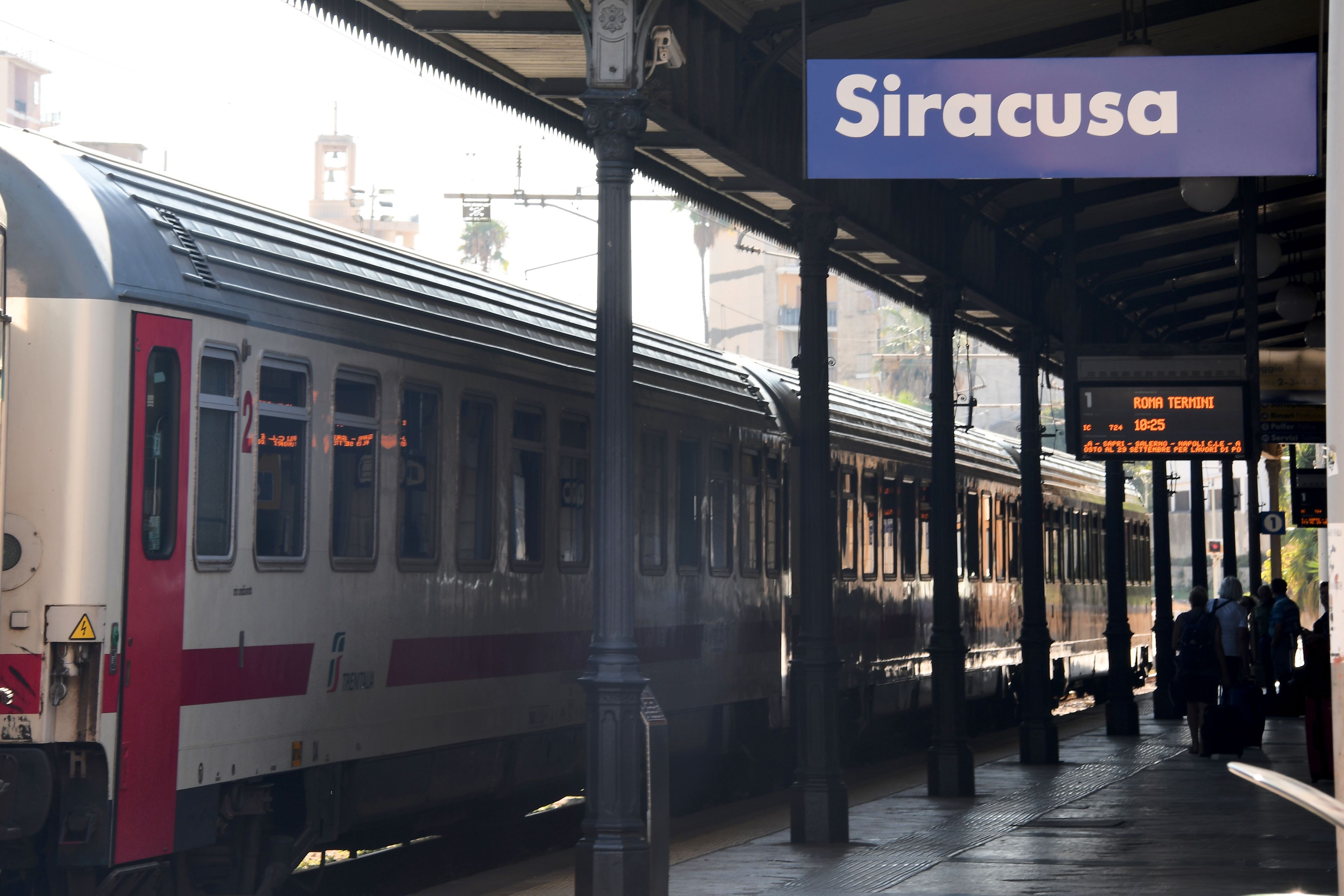 Siracusa, minore in fuga da casa d’accoglienza trovato su treno