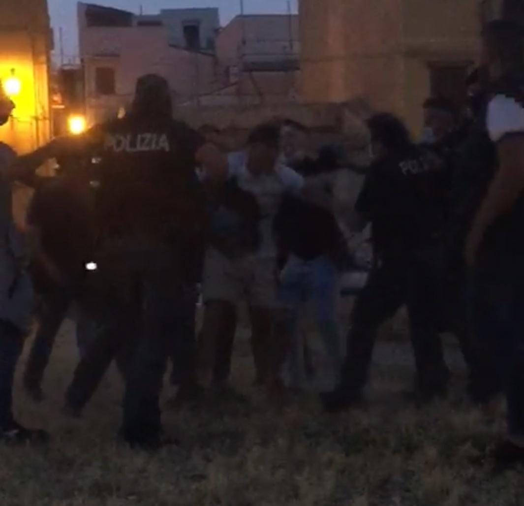 Palermo, polizia aggredita alla Magione, movida fuori controllo