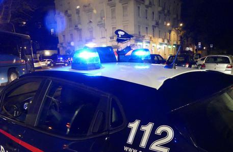 Napoli, festa per una prima comunione con 200 persone  in strada