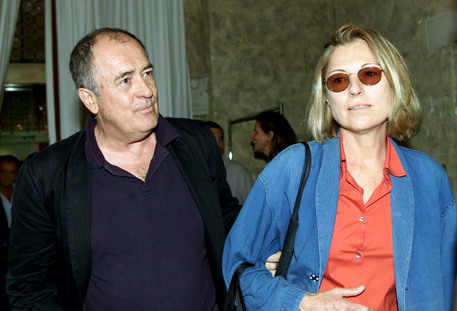 Muore Clare Peploe, moglie e musa ispiratrice del regista Bertolucci Muore Clare Peploe, moglie e musa ispiratrice del regista Bertolucci