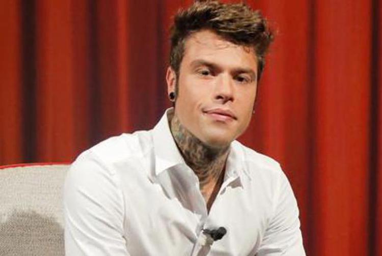 Eutanasia, Fedez contro il Vaticano, “Avete rotto il …”