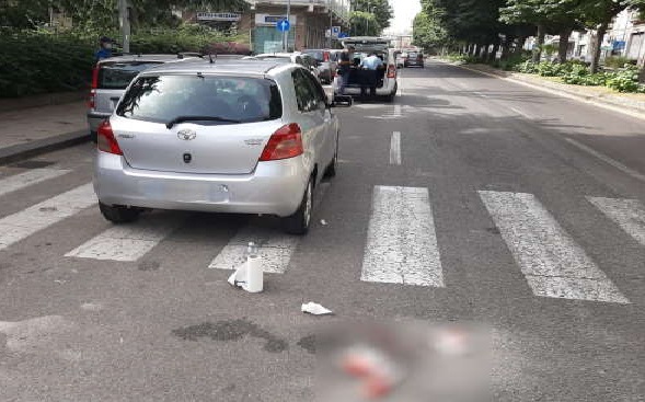 Messina, centrata da auto in retromarcia, muore in ospedale