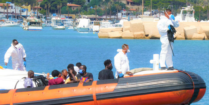 Attiva linea allerta Italia-Tunisia su partenze migranti