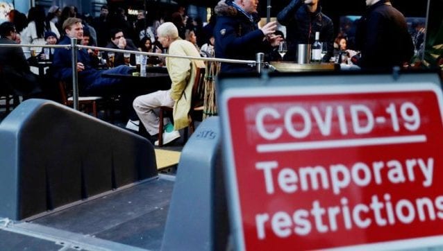 Paura variante indiana, morti anche tra vaccinati, GB rinvia revoca restrizioni