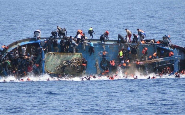 Migranti, naufragio con 50 morti al largo della Libia