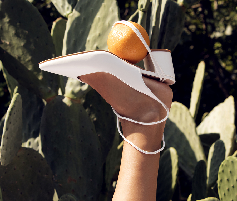 Borse e scarpe da scarti arance e ficodindia, la sfida green della Ohoskin