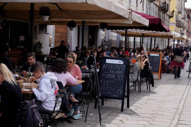Covid, con vecchi parametri la Sicilia sarebbe in zona gialla
