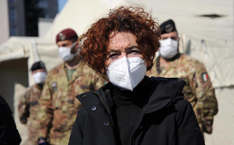 Bimbo si ferisce all’asilo, indagata sindaca di Crema