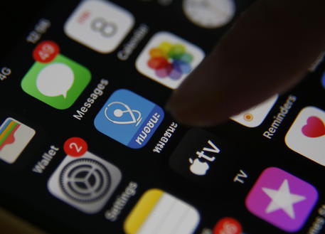 Nativi digitali, come evitare che trascorrano troppe ore davanti lo screen