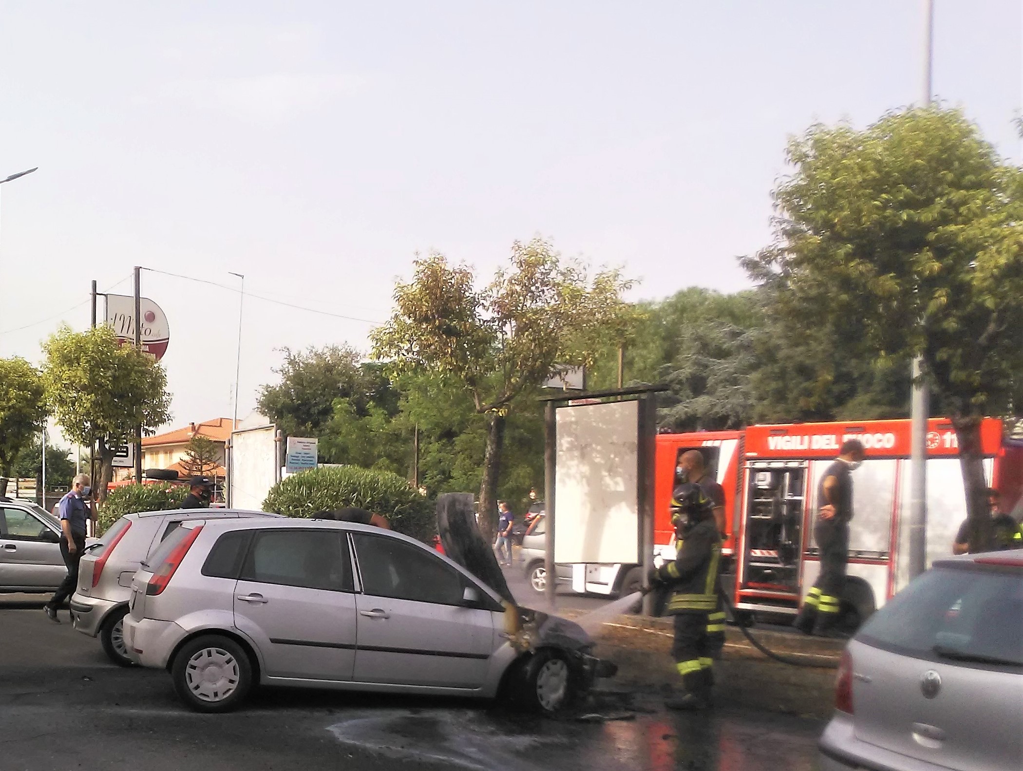 Punte di 45 gradi e allarme incendi a Catania, oggi 64 interventi dei VVFF Punte di 45 gradi e allarme incendi a Catania, oggi 64 interventi dei VVFF