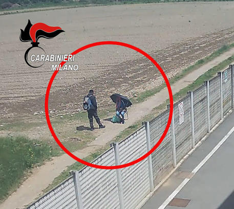 Uccide ex fidanzata strangolandola con elastico, arrestato 34enne