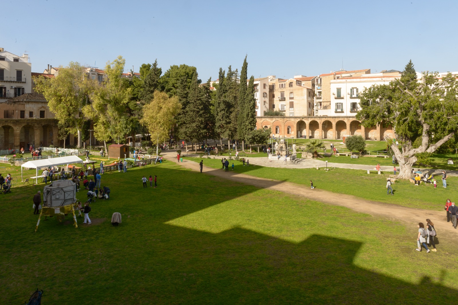 A Palermo i librai incontrano gli autori a Villa Filippina
