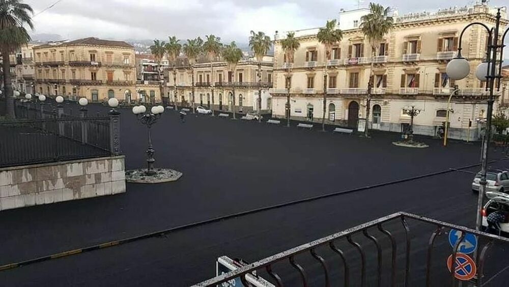 Comuni etnei sommersi di cenere, urge attrezzarsi per il riciclo