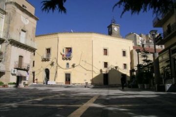 Ad Assoro il Piano triennale per razionalizzare le spese