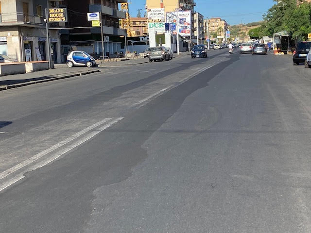 Catania, in Viale Rapisardi lavori per rifare il manto stradale