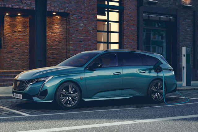 Peugeot, l’ultima 308 Sw è arrivata anche in Italia Peugeot, l’ultima 308 Sw è arrivata anche in Italia