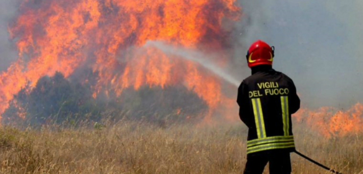 Emergenza roghi a Caltanissetta, associazioni presentano esposto