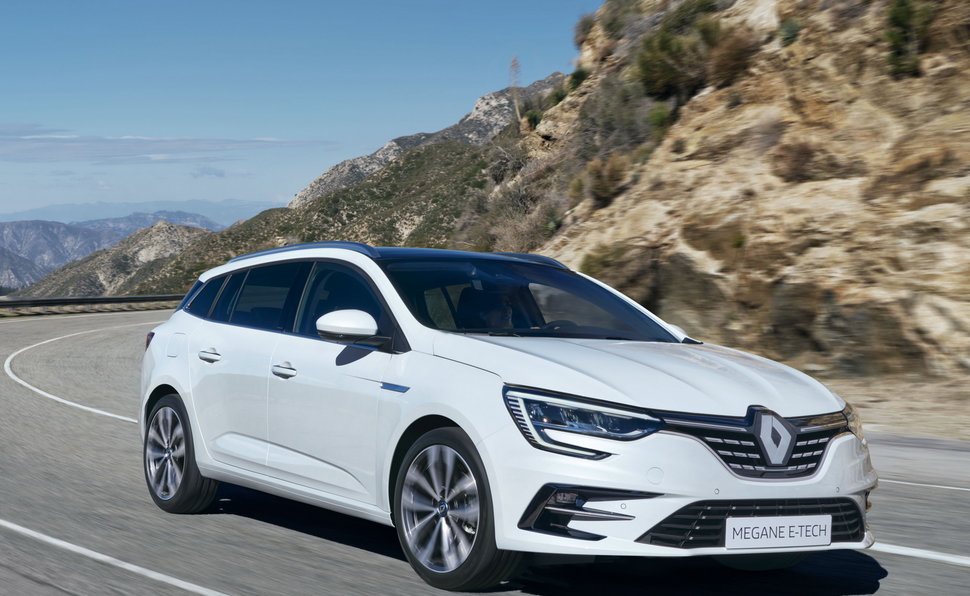 Renault, arriva Megane E-Tech Plug-in Hybrid