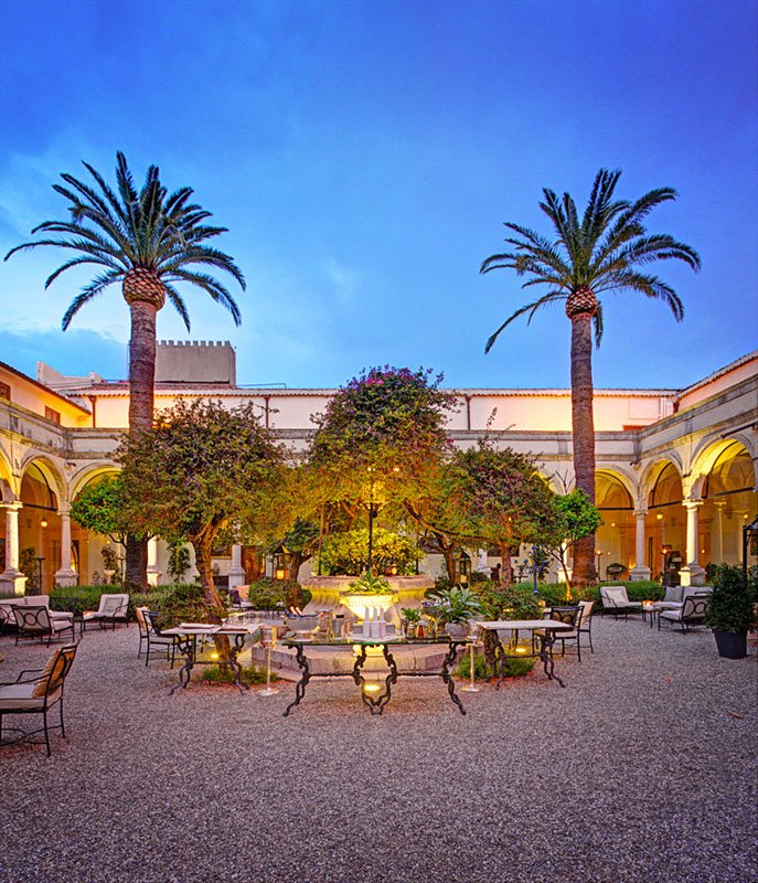 Taormina, si rinnova e riapre il San Domenico Palace